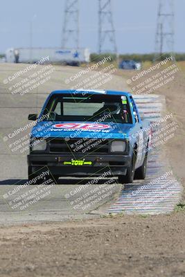 media/Oct-01-2023-24 Hours of Lemons (Sun) [[82277b781d]]/1045am (Outside Grapevine)/